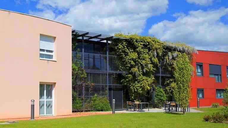 Ehpad Investissement Le Puy Besseau par Pavonis Santé