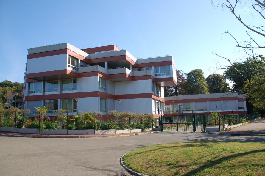 Ehpad Achat Les Lys de Rocquencourt par Emeis (Orpea)