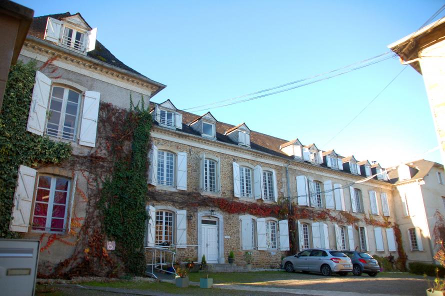 Ehpad Achat Villa Napoli par Emeis (Orpea)